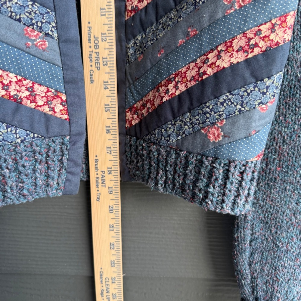 Vintage Patchwork Floral Knit Cropped Cardigan Cottagecore Grandma Core - Picture 5 of 6